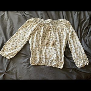 PRICE ⬇️🌼Free Kisses Prairie Top🌼 *SEE PHOTOS*